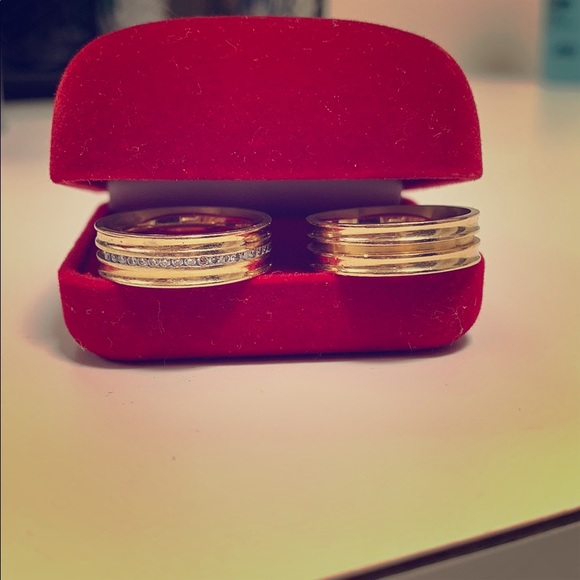 Jewelry - 18k gold wedding rings